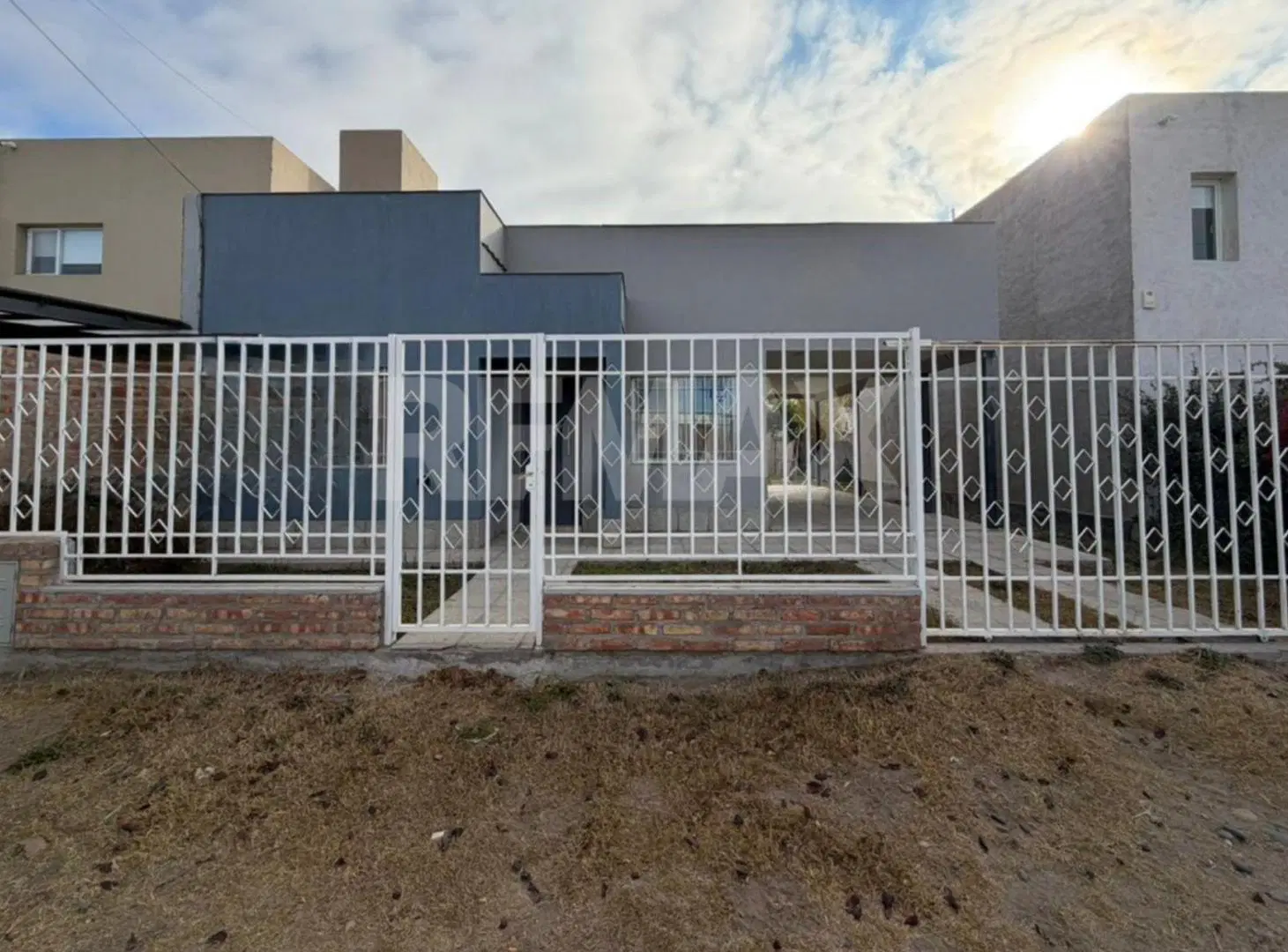 VENTA DE CASA 2 DORMITORIOS EN LA CASONA PLOTTIER 3