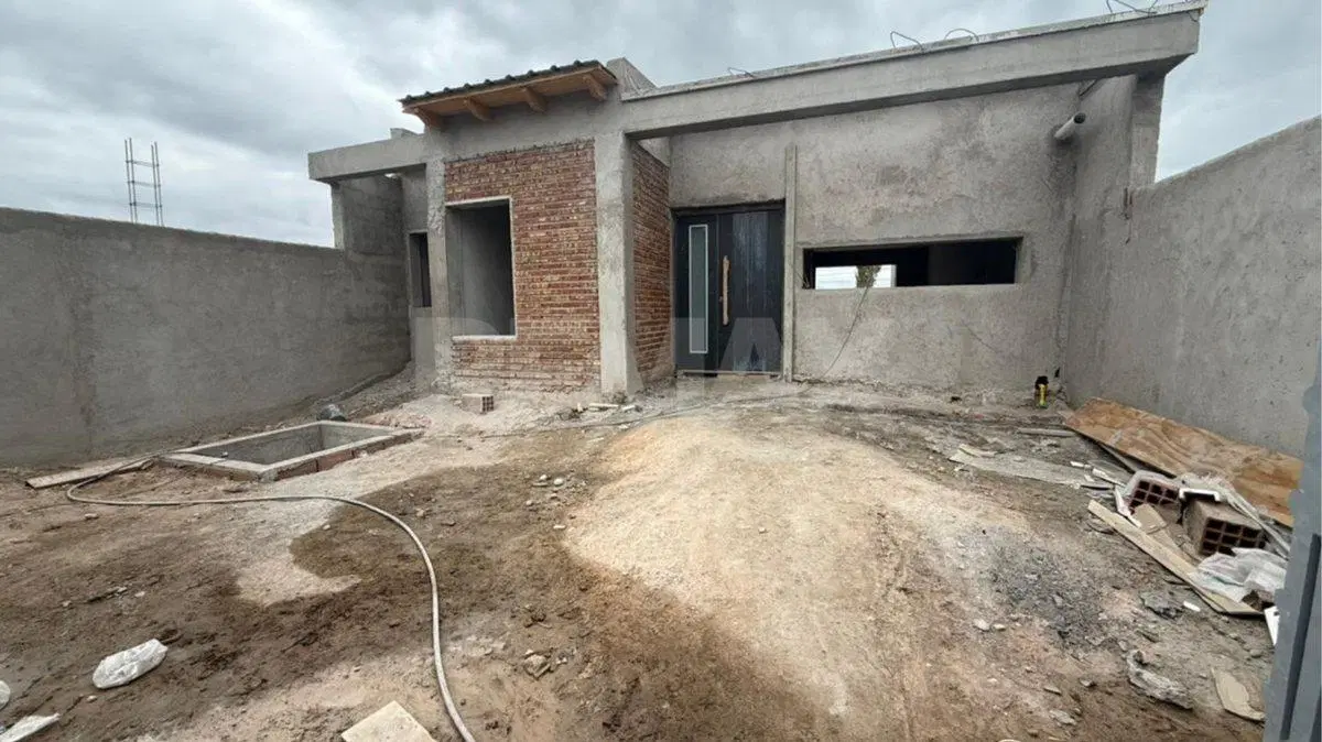 VENTA CASA 2 DORMITORIOS - B° GARDINAL NQN 2