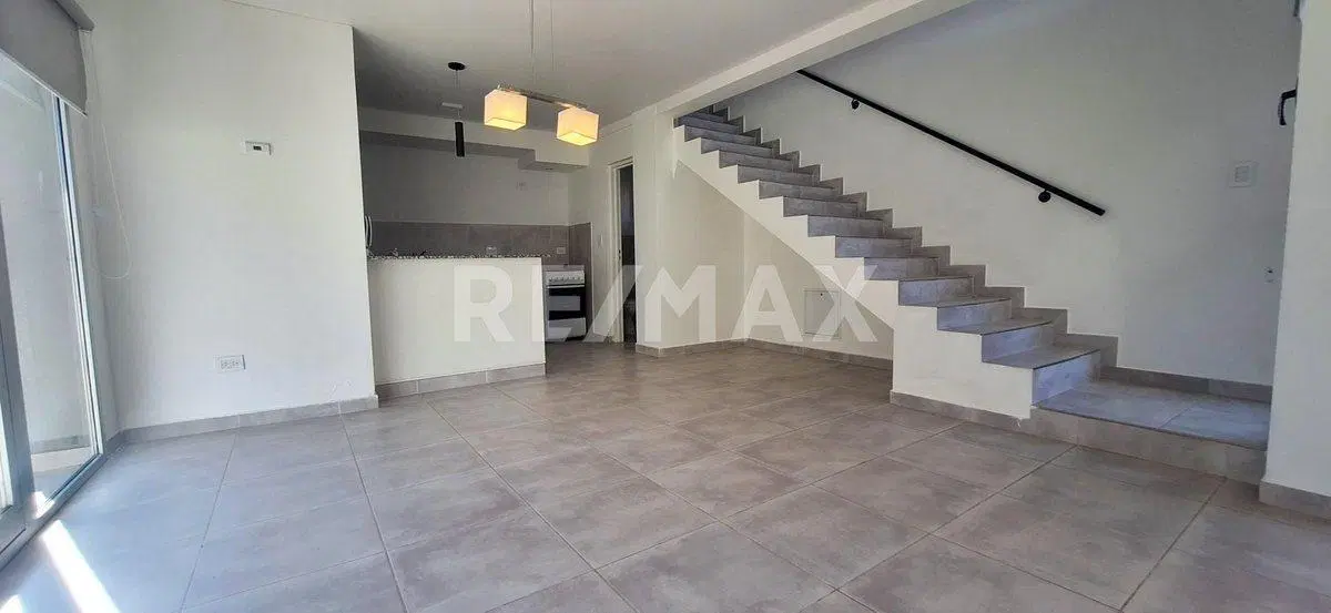 VENTA DUPLEX 2 DORMITORIOS CALLE BOERR 3334 NQN 3