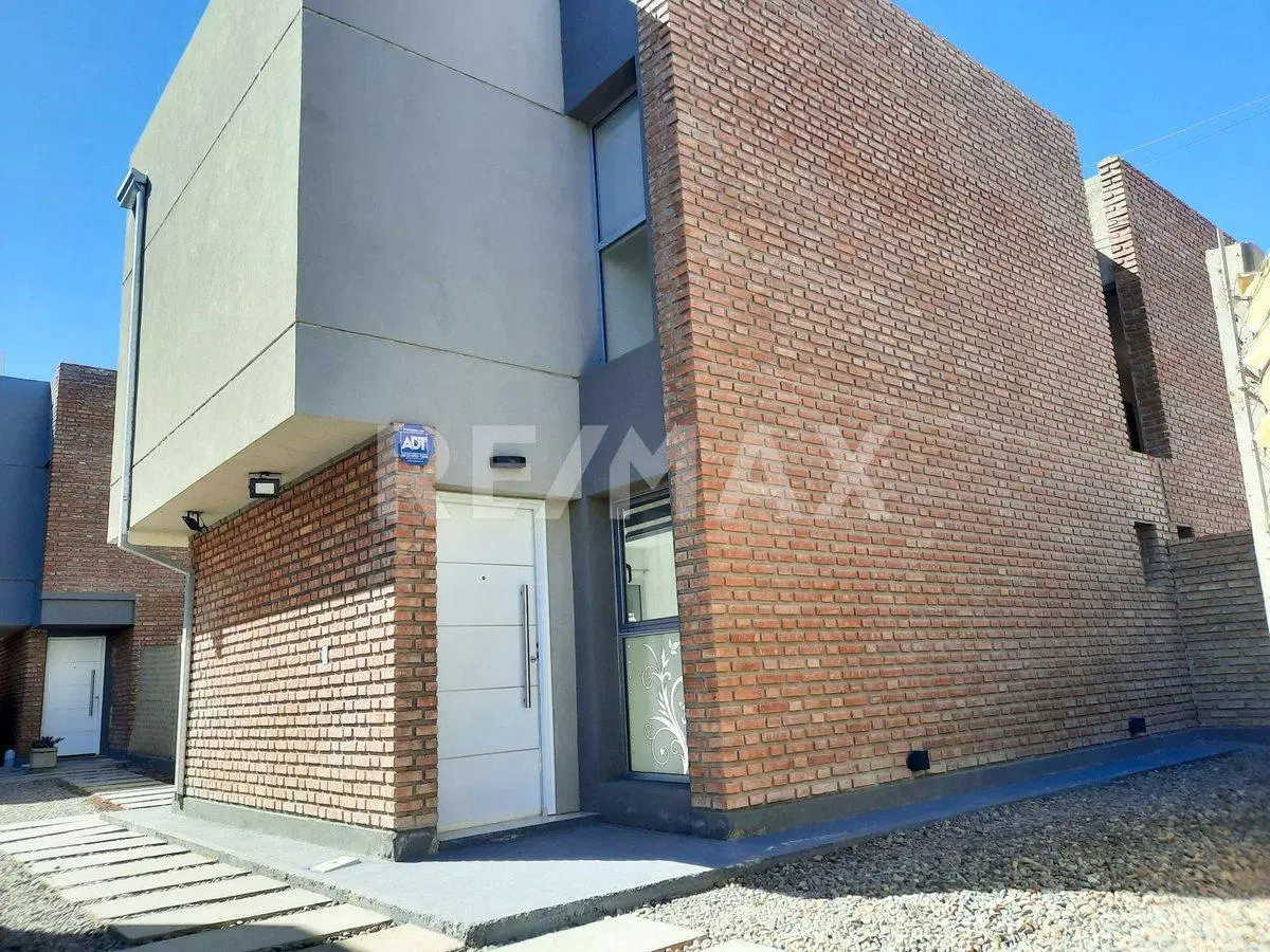 VENTA DUPLEX 2 DORMITORIOS CALLE BOERR 3334 NQN 2