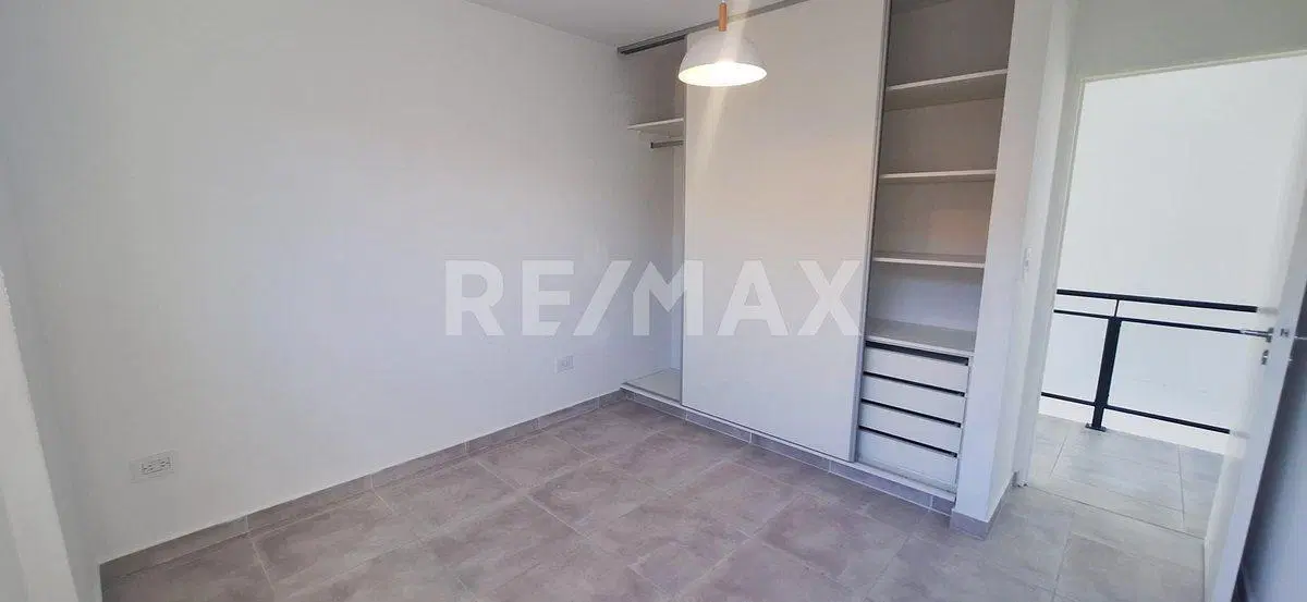 VENTA DUPLEX 2 DORMITORIOS CALLE BOERR 3334 NQN 5