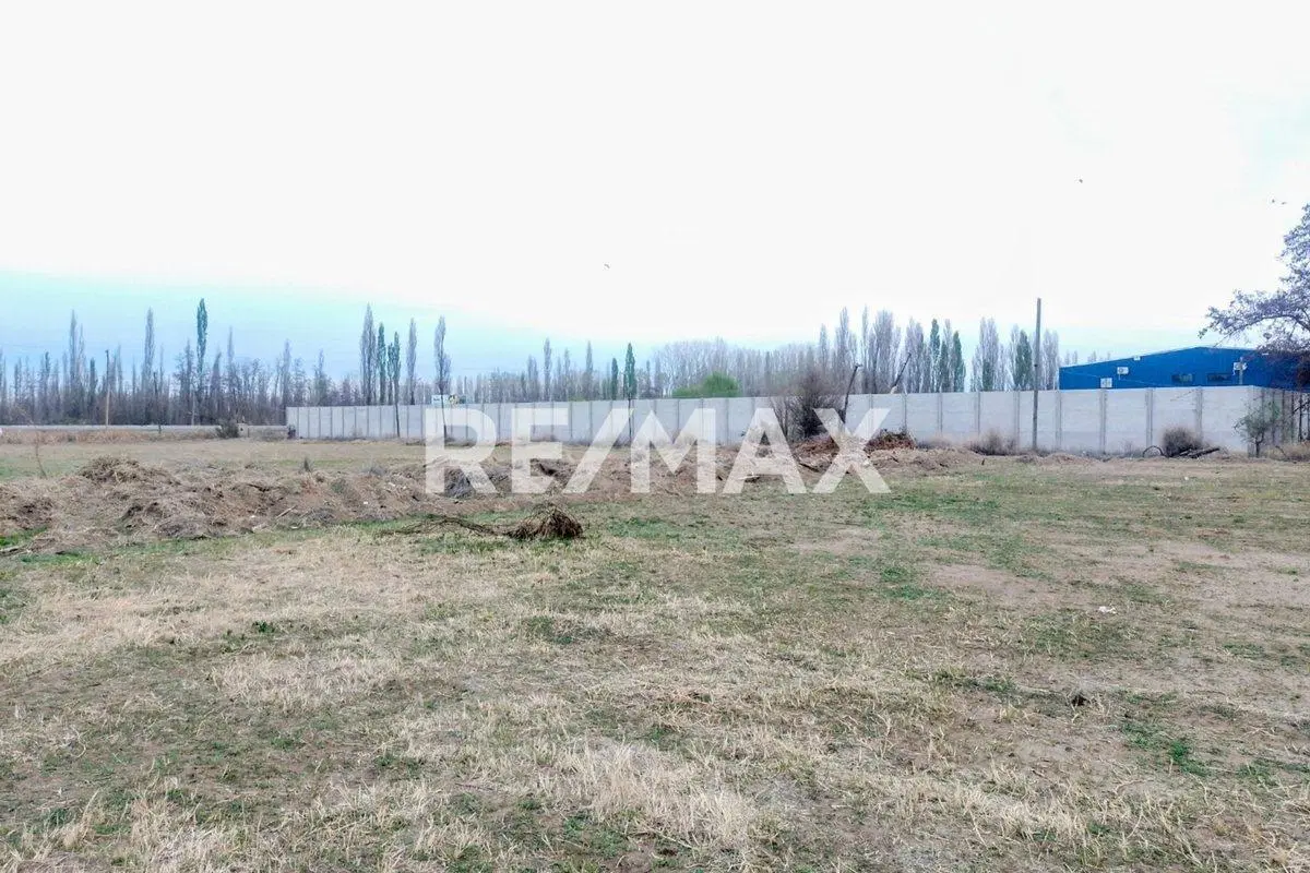 LOTE COMERCIAL/INDUSTRIAL EN VENTA 3