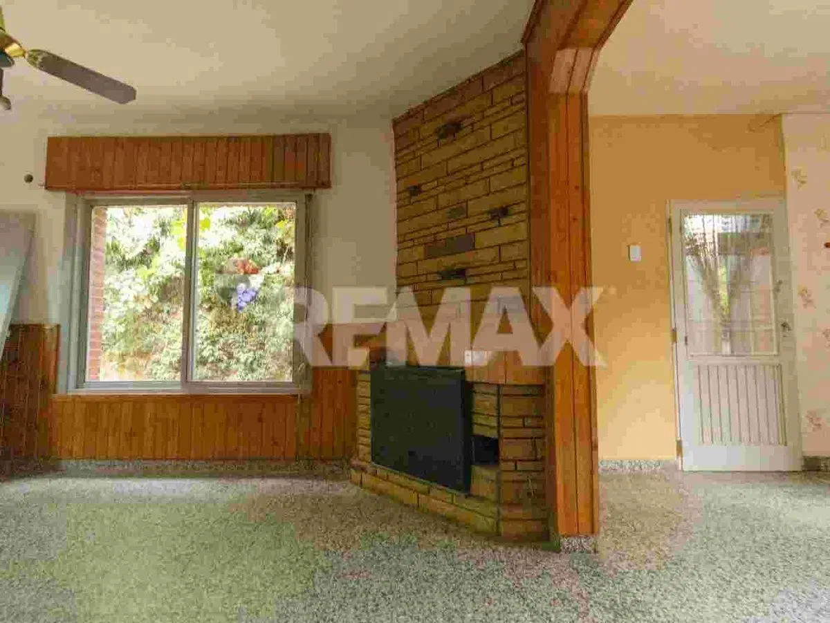 Venta de Casa, Local y 2 Departamentos 4