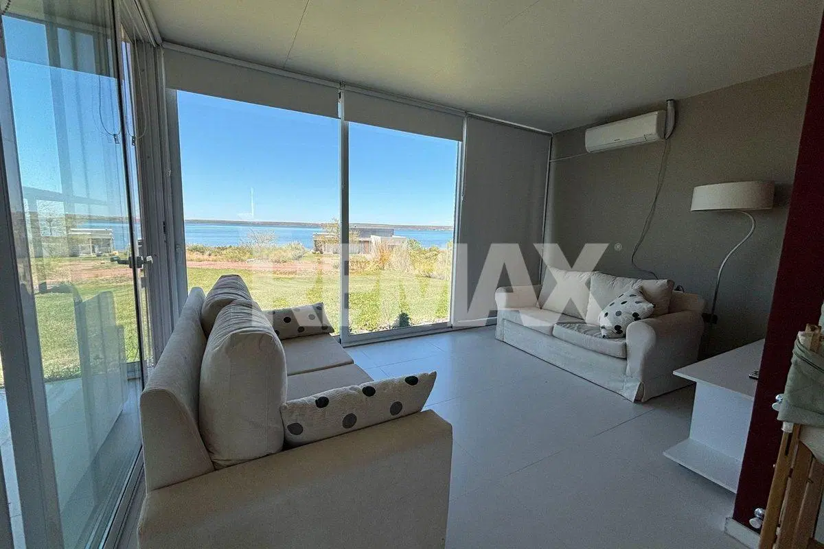Casa en venta en La Peninsula 2