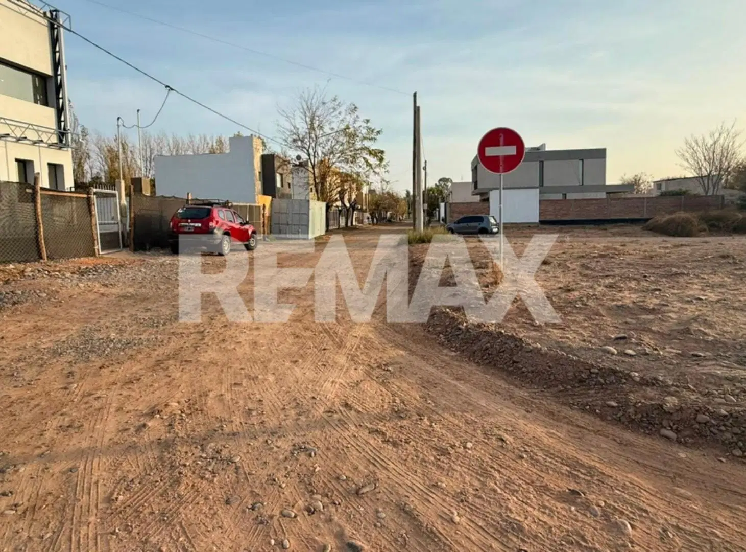 VENTA TERRENO BARRIO HERRERIA - CENTENARIO 3