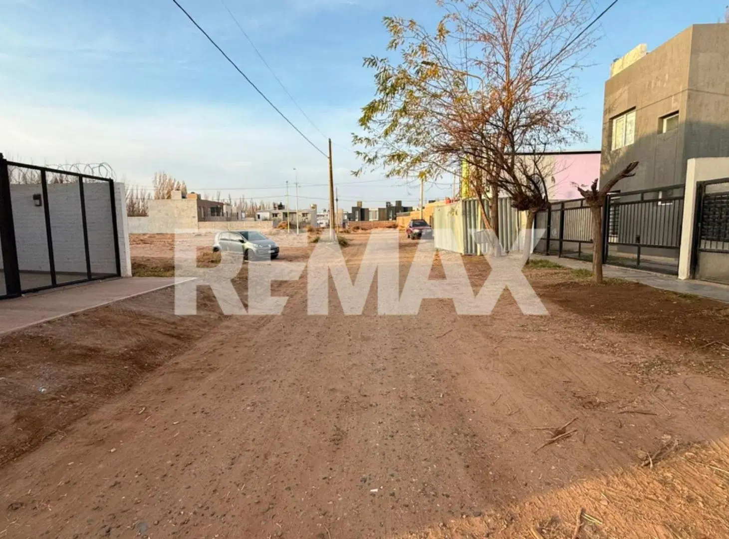 VENTA TERRENO BARRIO HERRERIA - CENTENARIO 4
