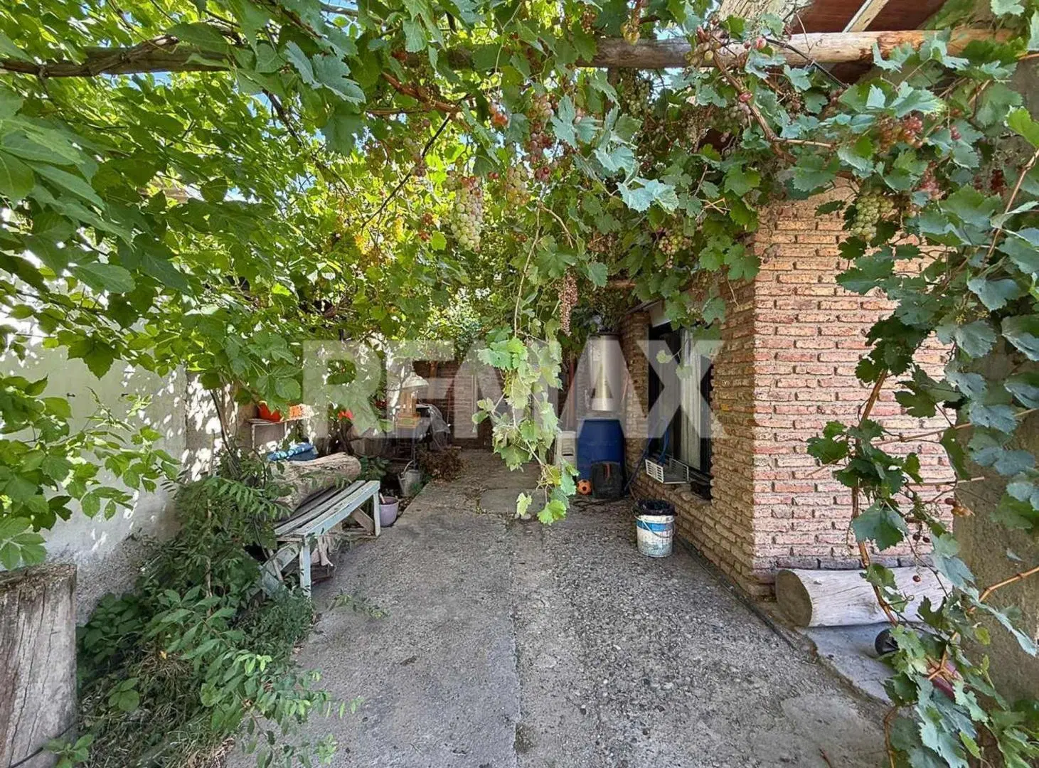 EN VENTA CONJUNTO TRES VIVIENDAS ZONA AEROPUERTO 3