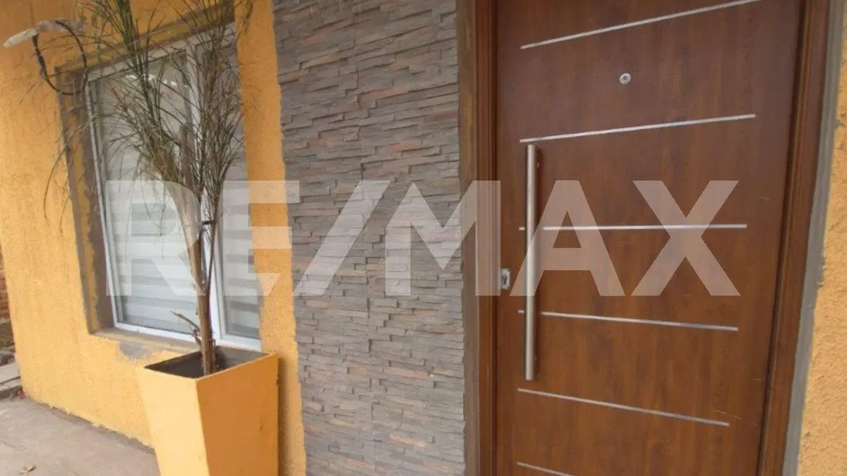 CASA 2 DORMITORIOS EN 2 PLANTAS CUTRAL CO 2