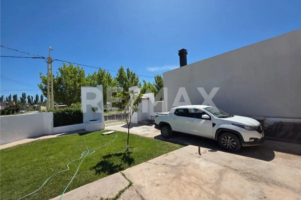 VENTA - CASA B° PRIVADO SANTA ANGELA, CENTENARIO 5