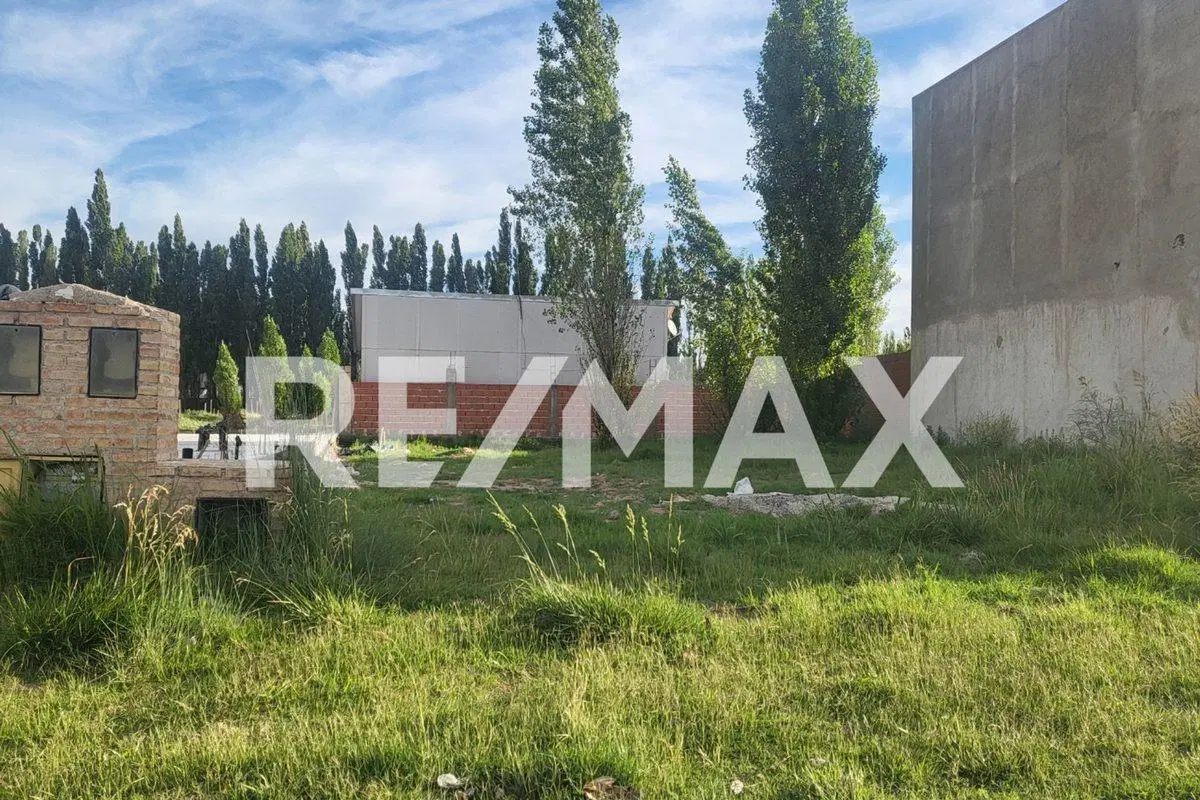 VENTA LOTE BARRIO LOS CEREZOS II PLOTTIER 3