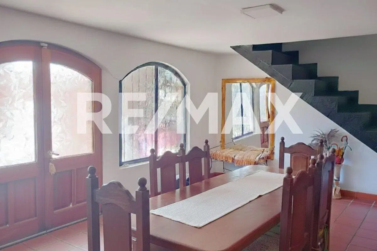 VENTA DE CASA 5 DORMITORIOS 4