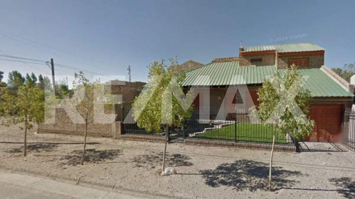 VENTA CASA 5 DORMITORIOS - CENTENARIO 5
