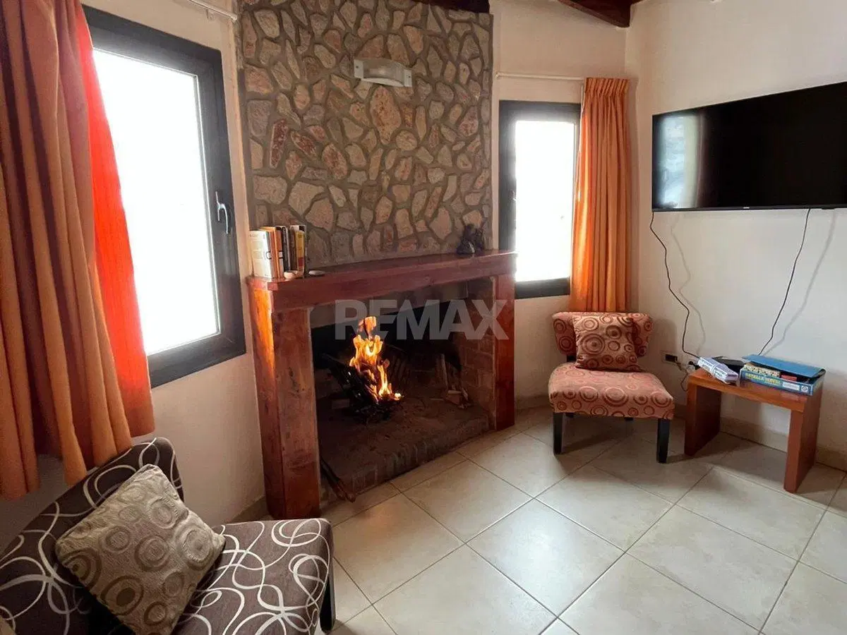 Casa 3 dormitorios en venta CAVIAHUE 3