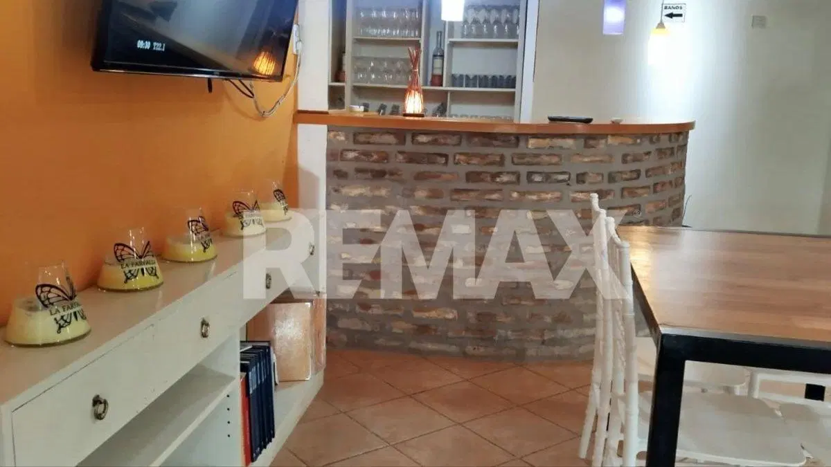 Venta Inmueble Comercial con Desarrollo Potencial 4