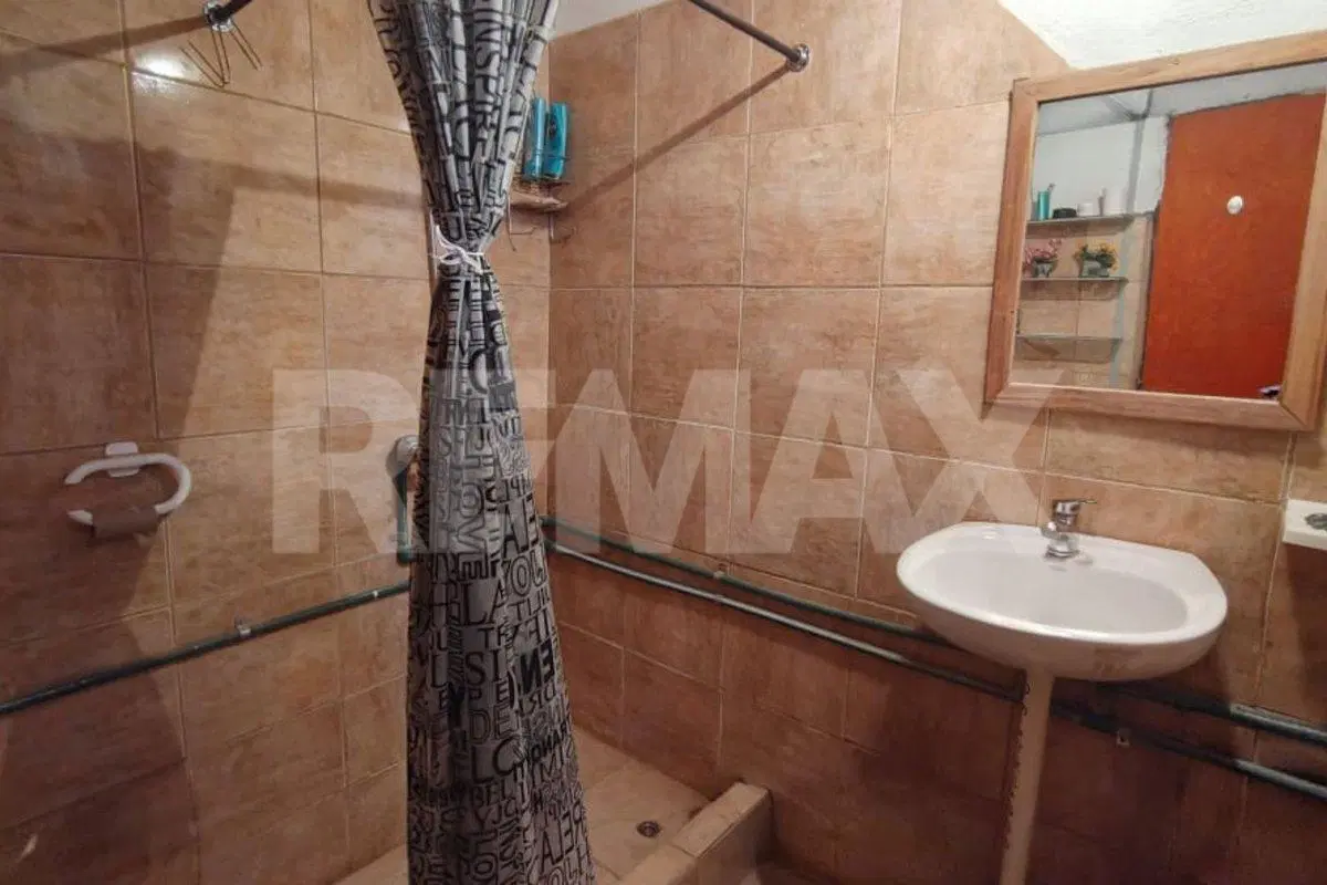 EN VENTA CASA EN Bº LLEQUEN - EL CHOCÓN 2
