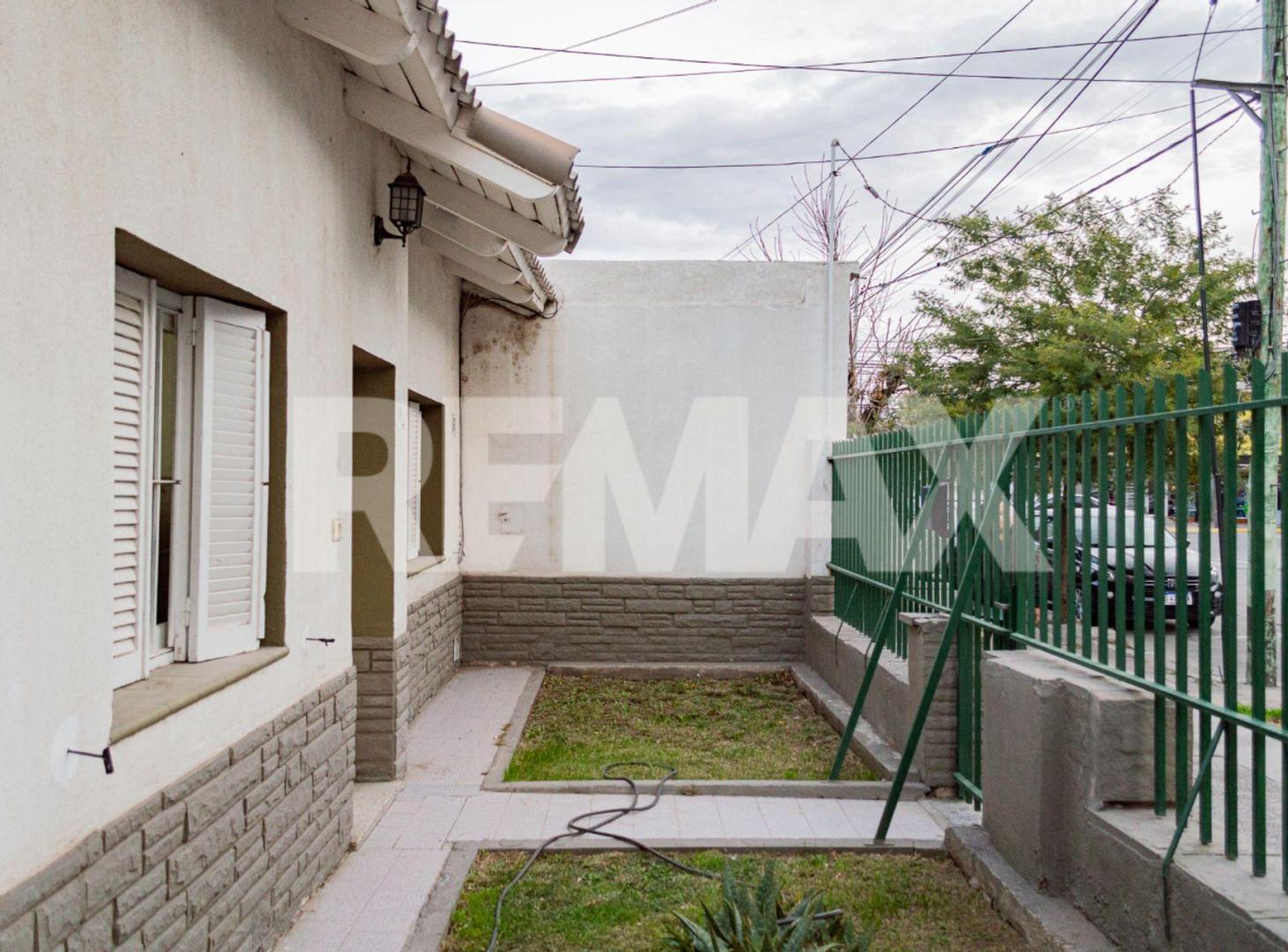 VENTA DE CASA + DTO , SANTA CRUZ 274 , NEUQUEN