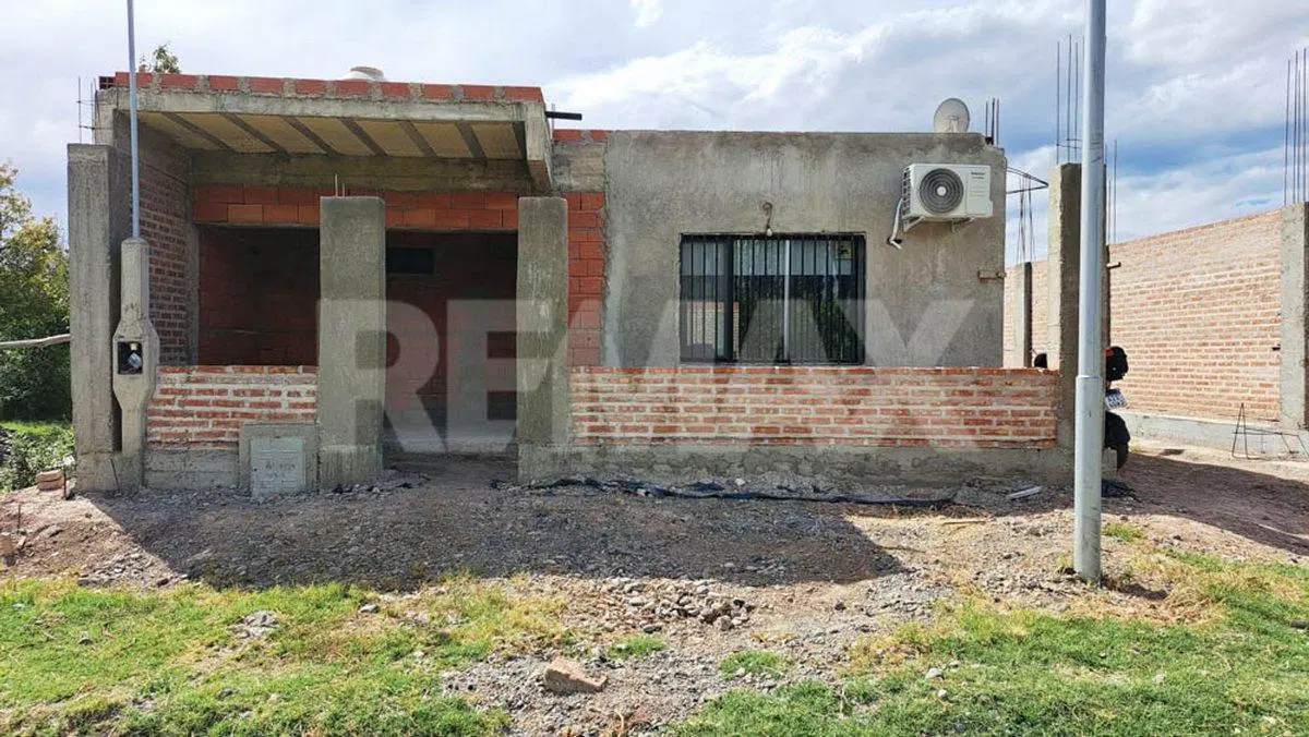 VENTA CASA A TERMINAR EN NEUQUÉN ZONA AEROPUERTO 5