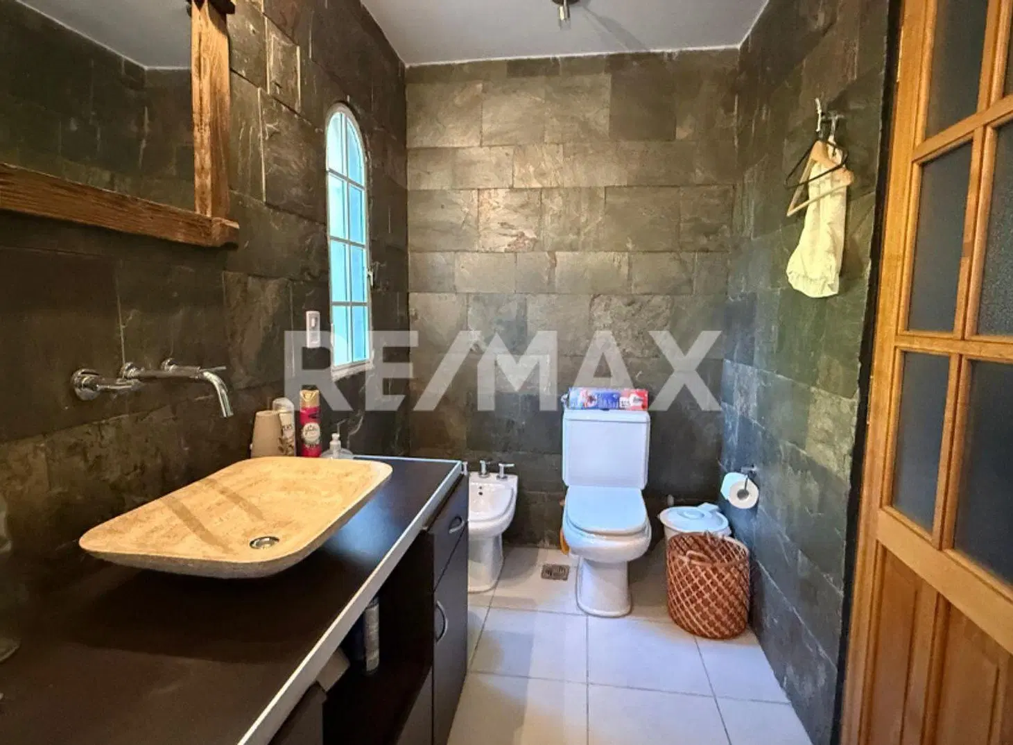 CASA EN VENTA B° JARDIN, NEUQUEN. 5