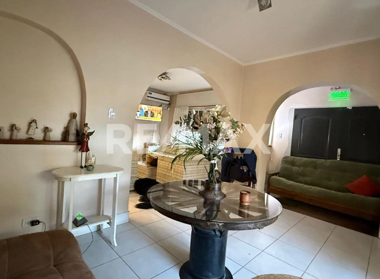 CASA EN VENTA B° JARDIN, NEUQUEN. 4
