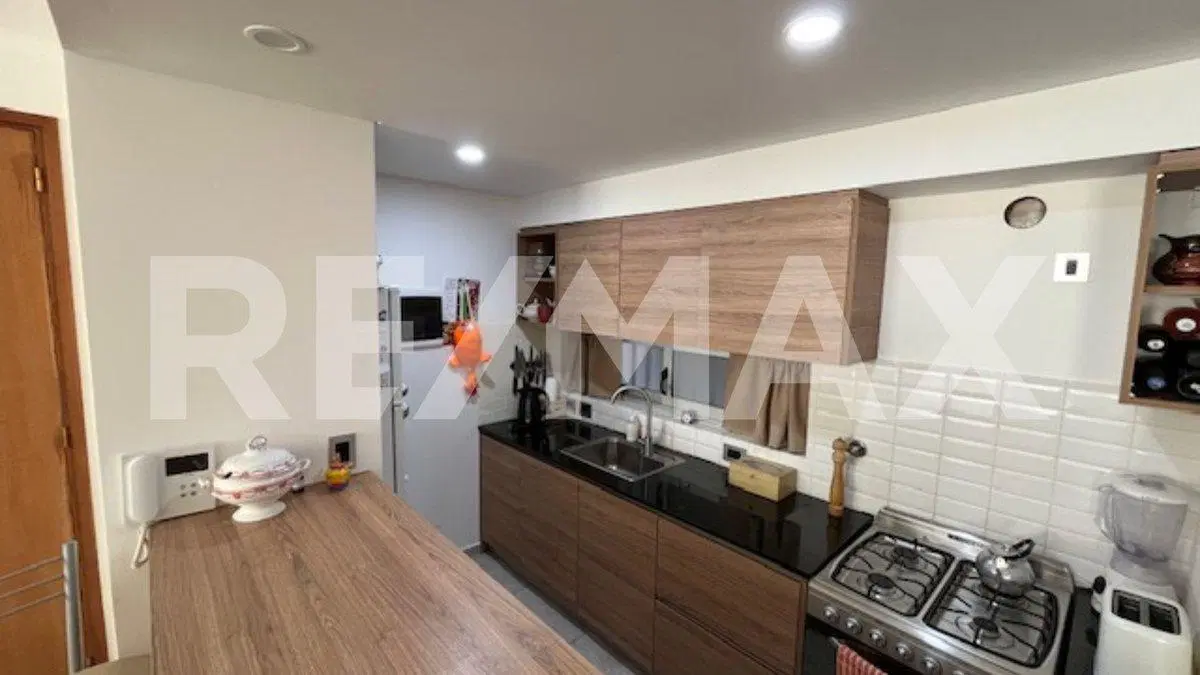DEPARTAMENTO EN VENTA.PATIO.COCHERA.PLANTA BAJA 3