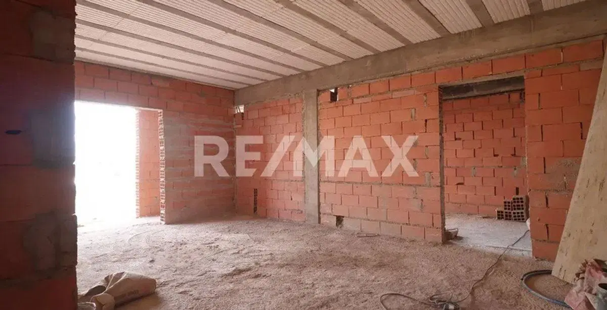 DPTO EN VENTA 2 DORMIS CON COCHERA| PLOTTIER 4