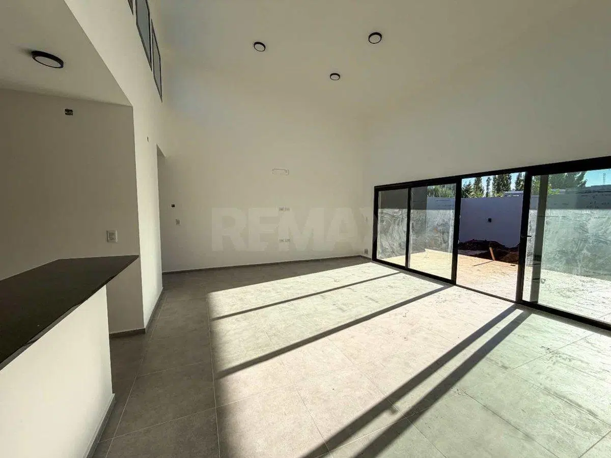 CASA EN VENTA 2 DORMITORIOS | CONFLUENCIA 2