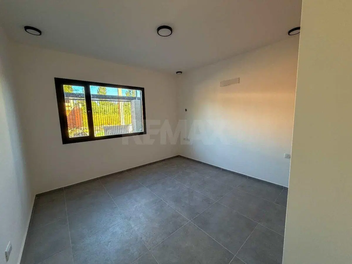 CASA EN VENTA 2 DORMITORIOS | CONFLUENCIA 4