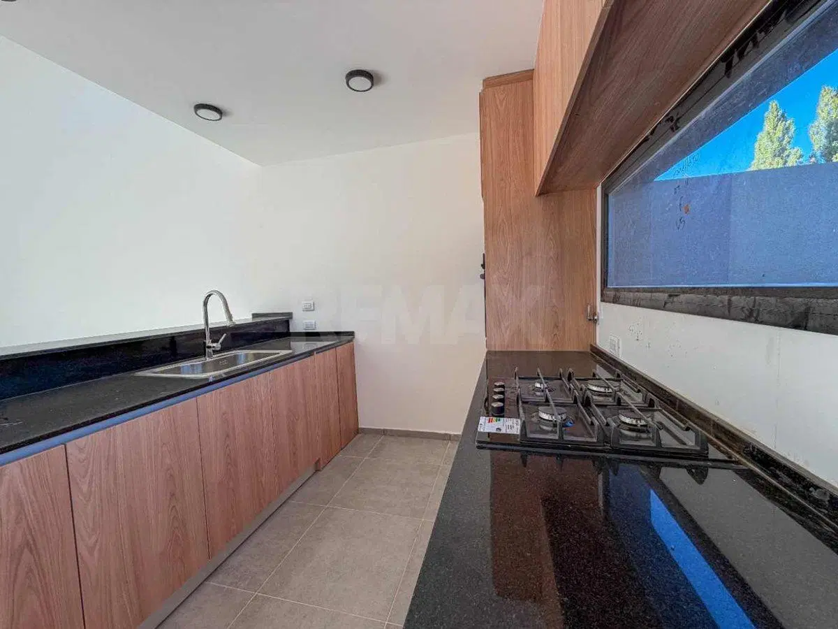 CASA EN VENTA 2 DORMITORIOS | CONFLUENCIA 3