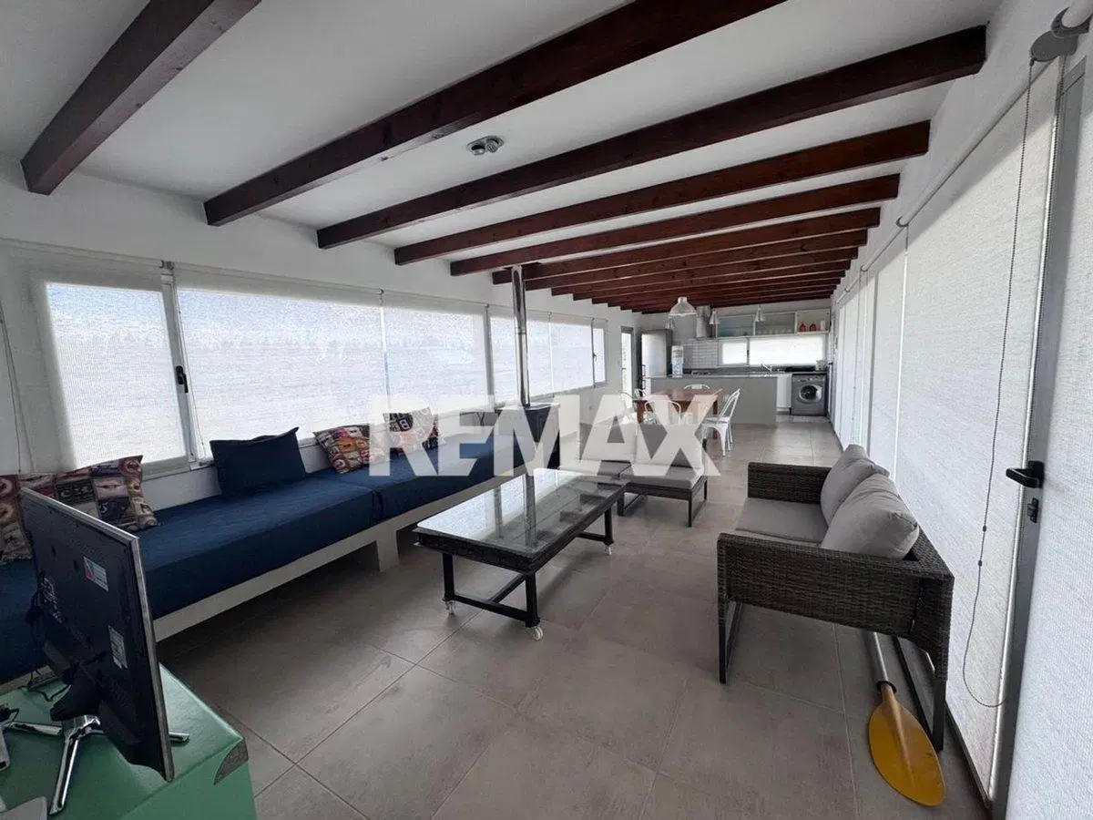 VENTA casa en B° La Península Lago Mari Menuco NQN 4
