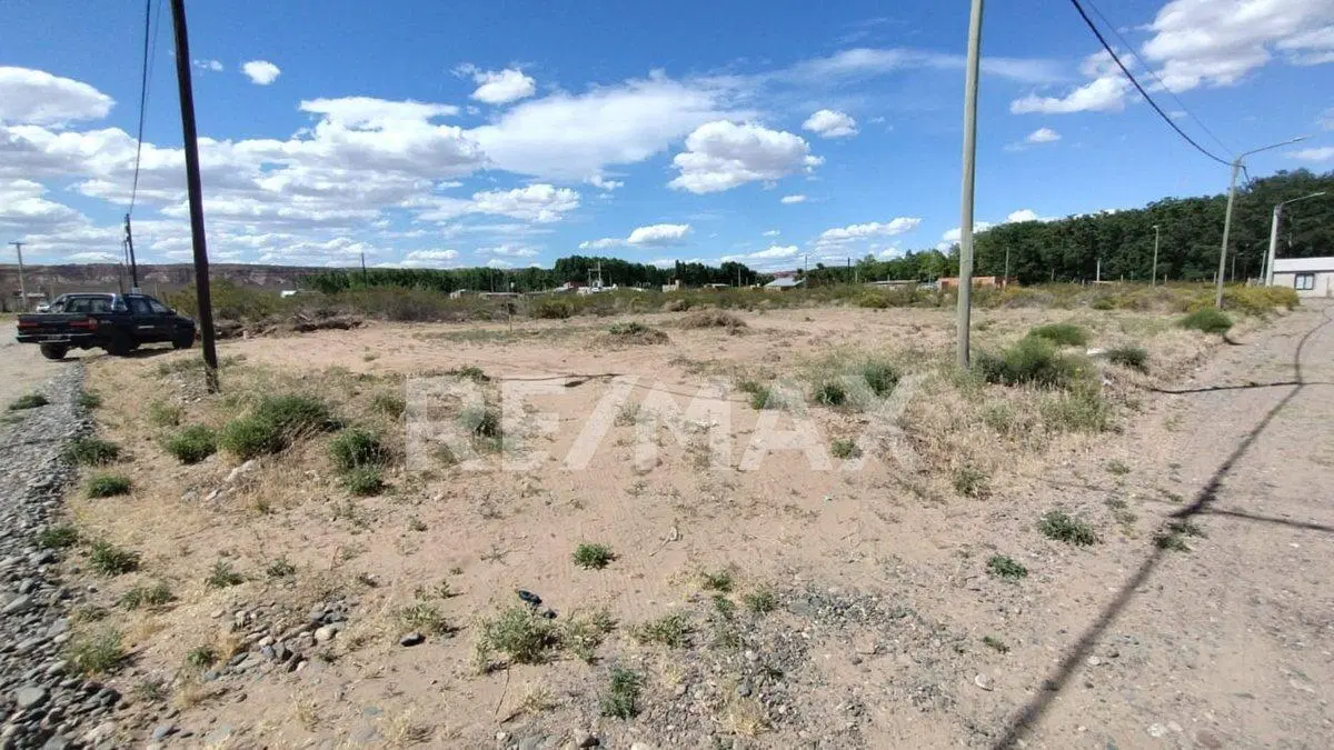 Lote Esquina 592 m2 - venta- Plottier 5