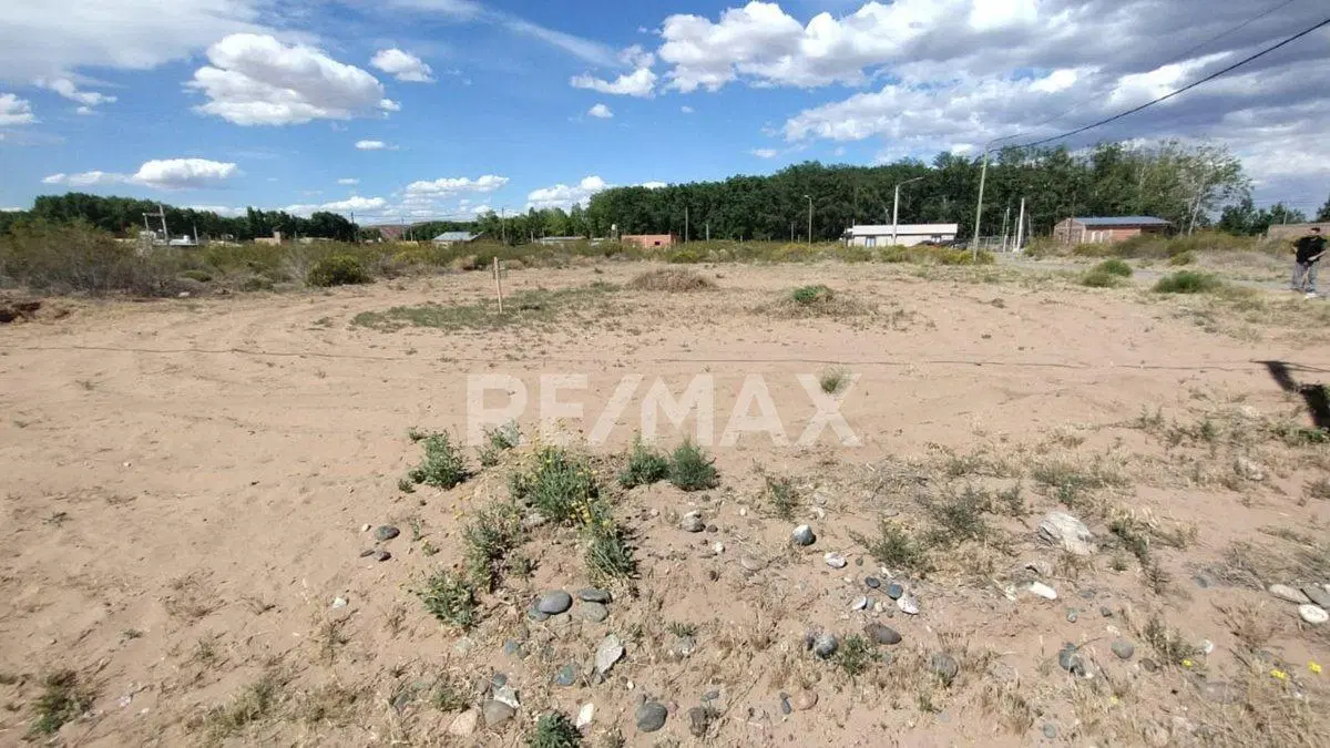 Lote Esquina 592 m2 - venta- Plottier 7