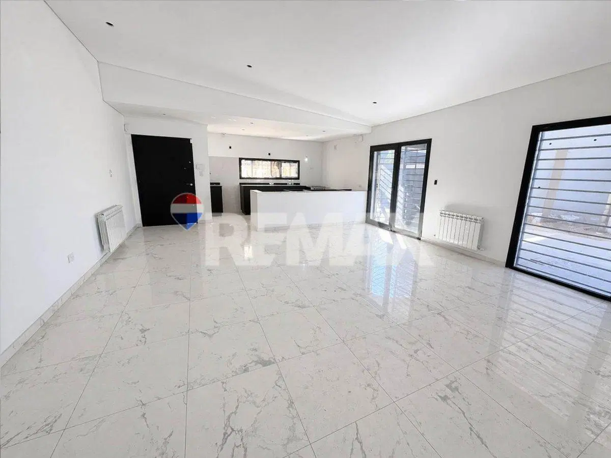EN VENTA CASA 3 DORMITORIOS EN PB A ESTRENAR 4