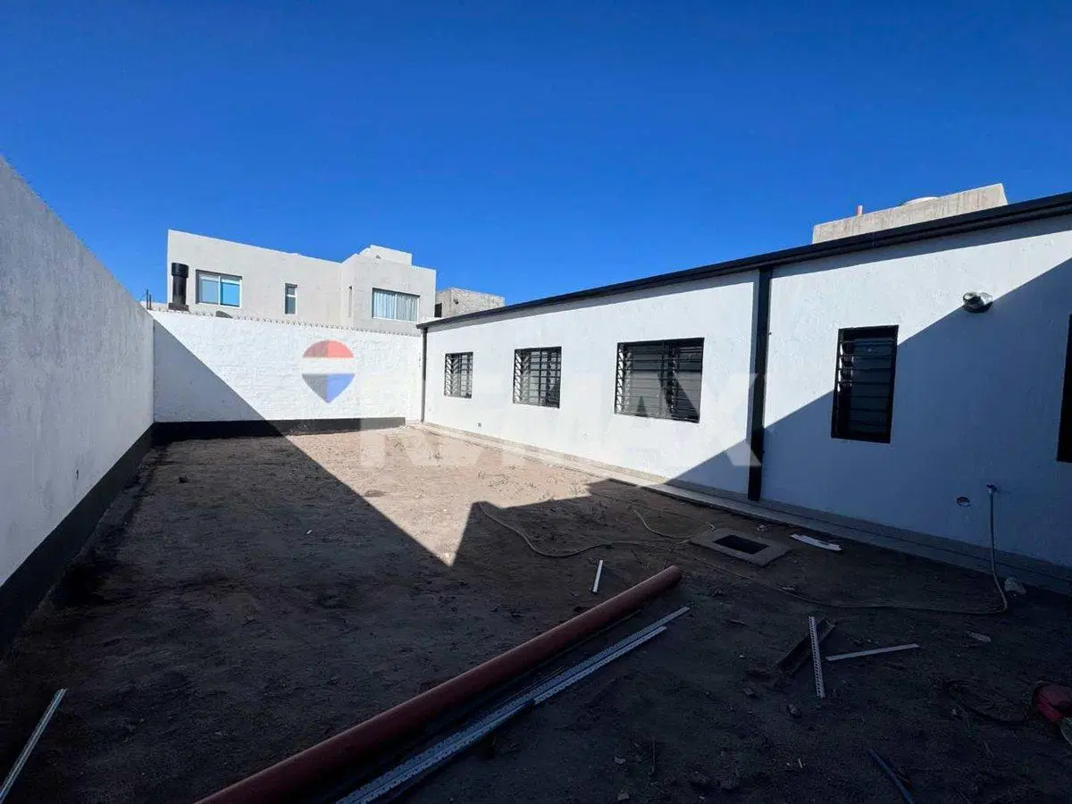 EN VENTA CASA 3 DORMITORIOS EN PB A ESTRENAR 2
