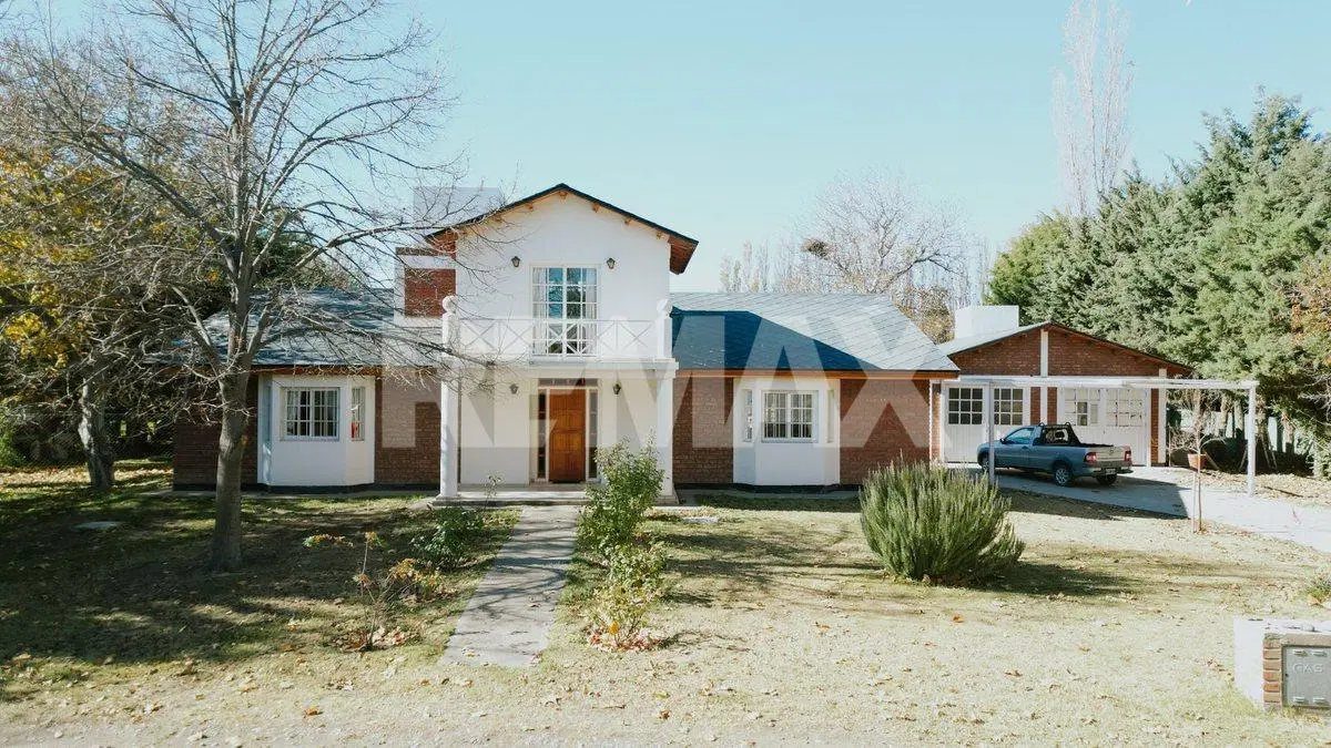VENTA CASA B° JARDINES DE HILMAR PLOTTIER 4