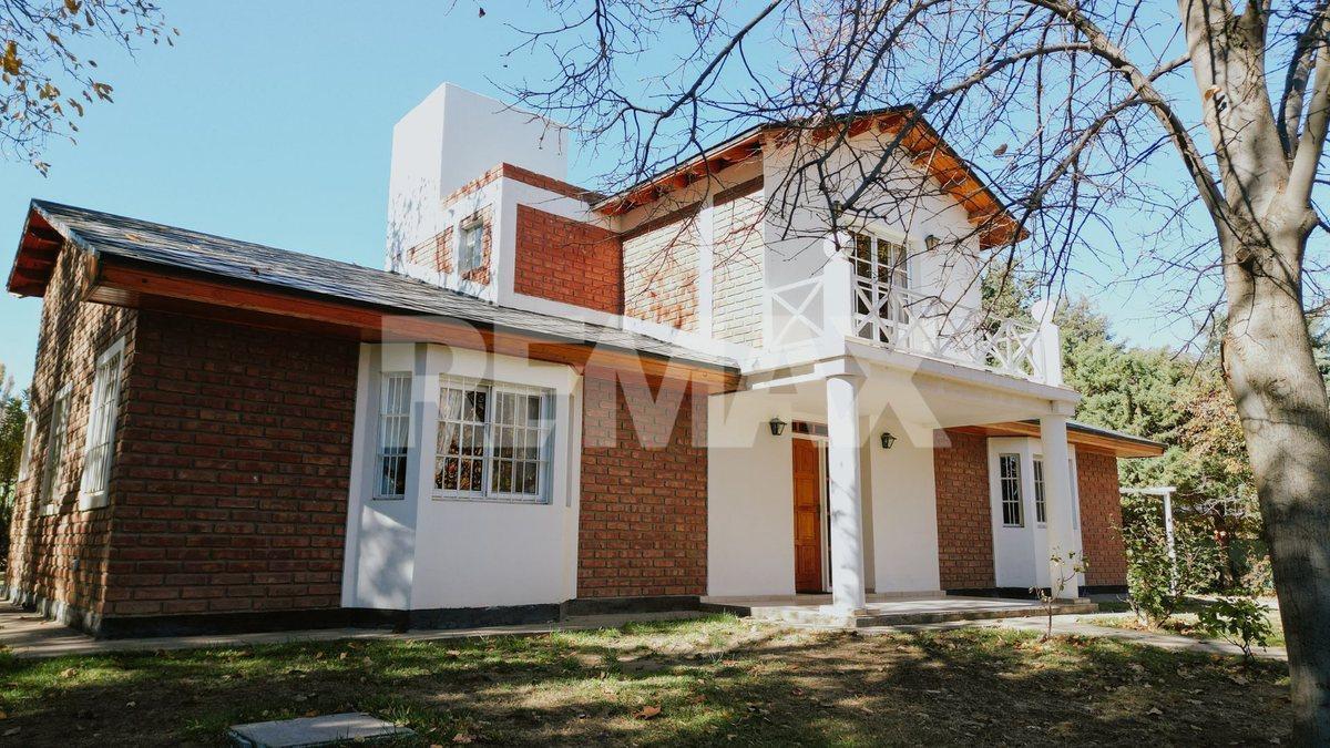 VENTA CASA B° JARDINES DE HILMAR PLOTTIER