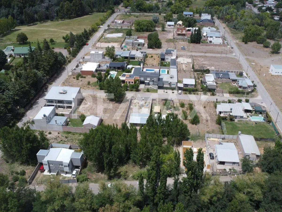 VENTA LOTE DE 405 M2 EN LOS FRUTALES PLOTTIER 5