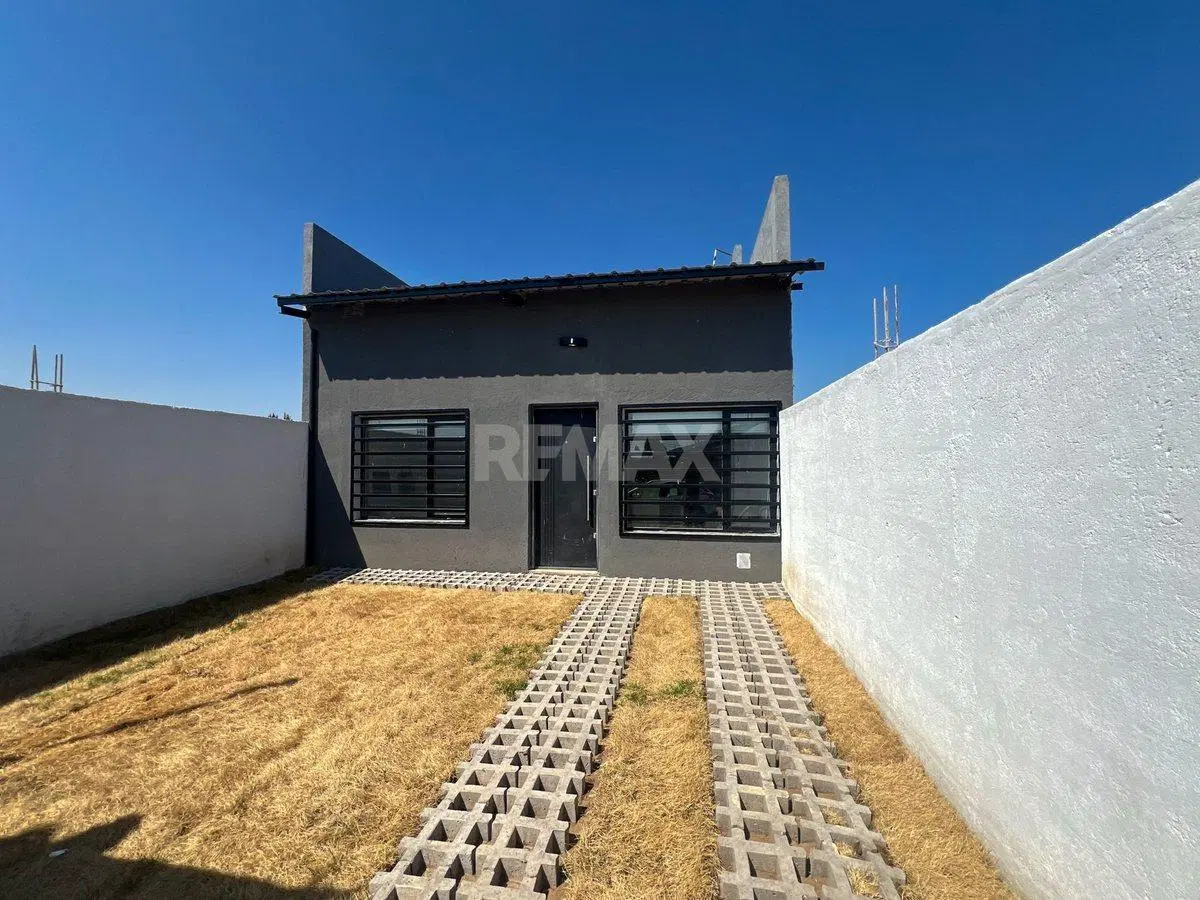 CASA EN VENTA 1 DORM. | Bº DON HECTOR | PLOTTIER 2