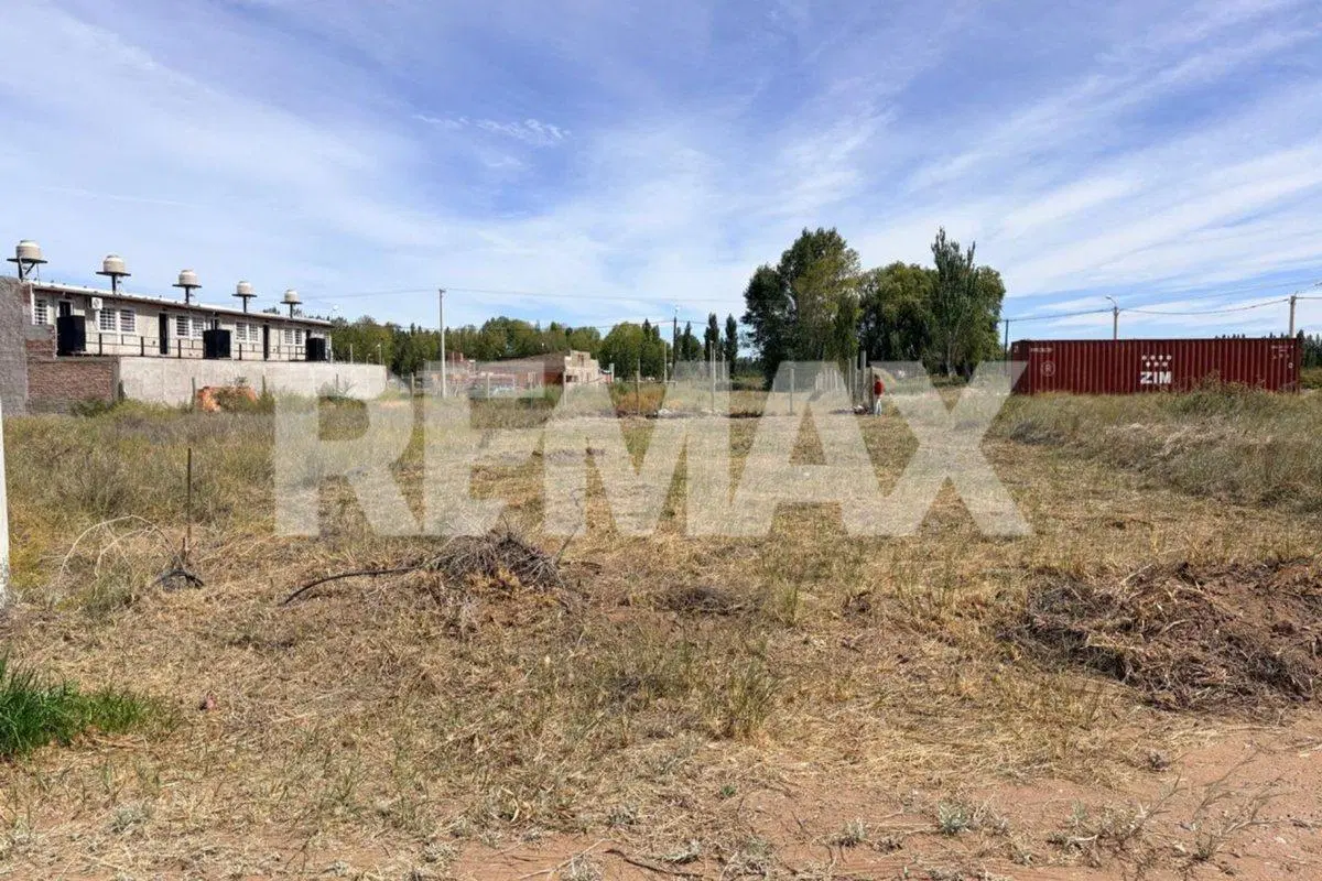 Lote de 300 m2 en La Dorada, Senillosa 2