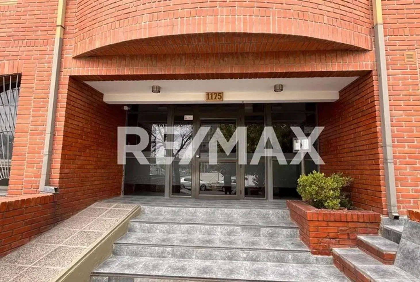 ALQUILER Dpto 1 dorm con balcón Neuquén Zona UNCO 3