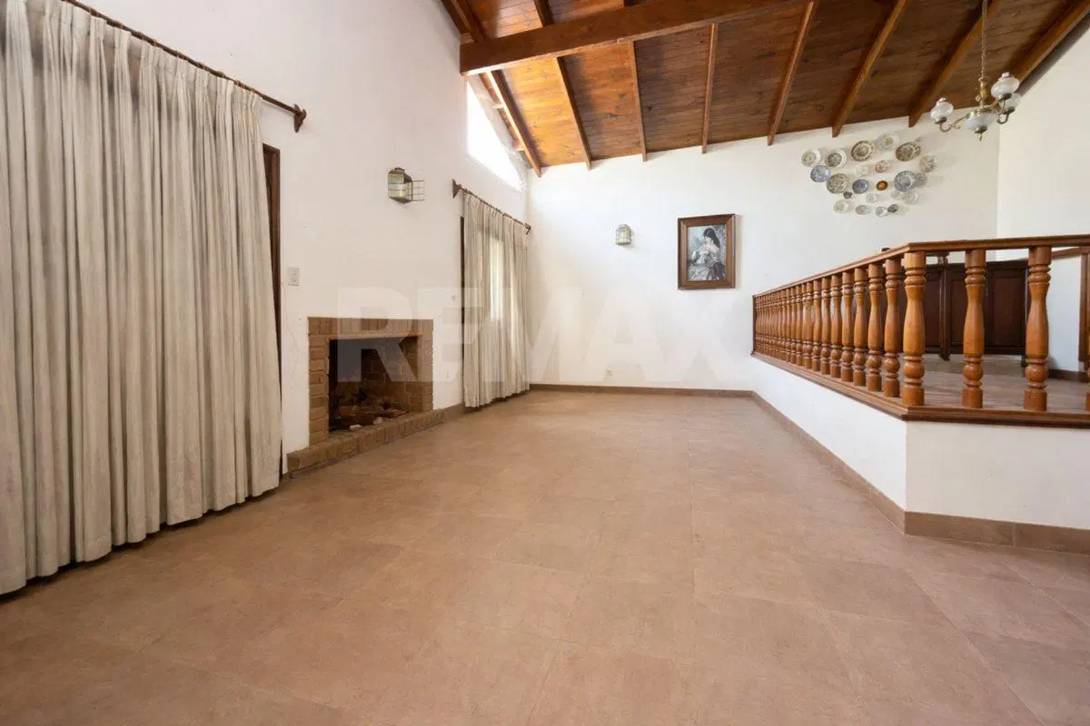 VENTA CASA 3 DORMITORIOS, CALLE BROWN 934, NEUQUÉN 4