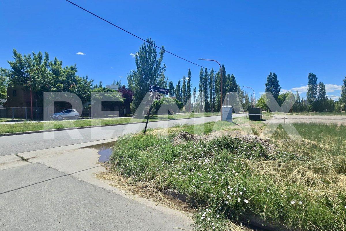 Terreno en esquina Venta! B. Manzanar Cipolletti