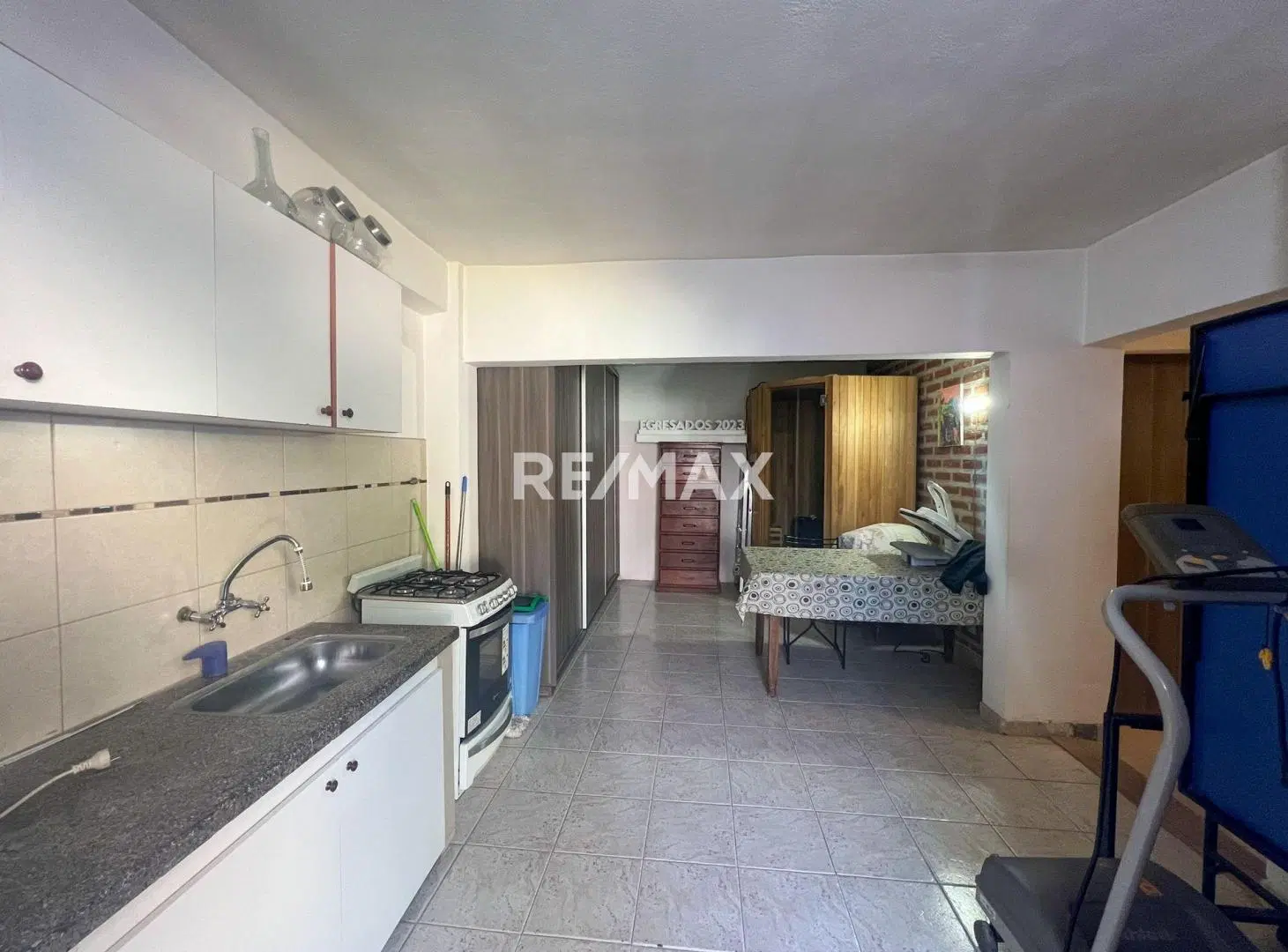 Complejo de 4 Departamentos en Venta- Nqn Capitsl 4