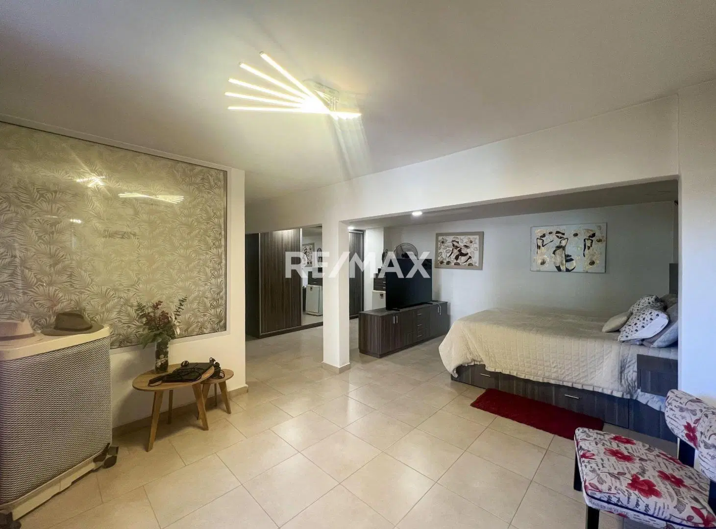 Complejo de 4 Departamentos en Venta- Nqn Capitsl 5