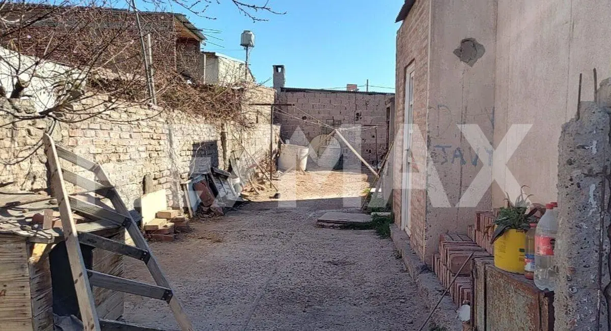 VENTA LOTE CON CONSTRUCCION- PRINGLES 564 4