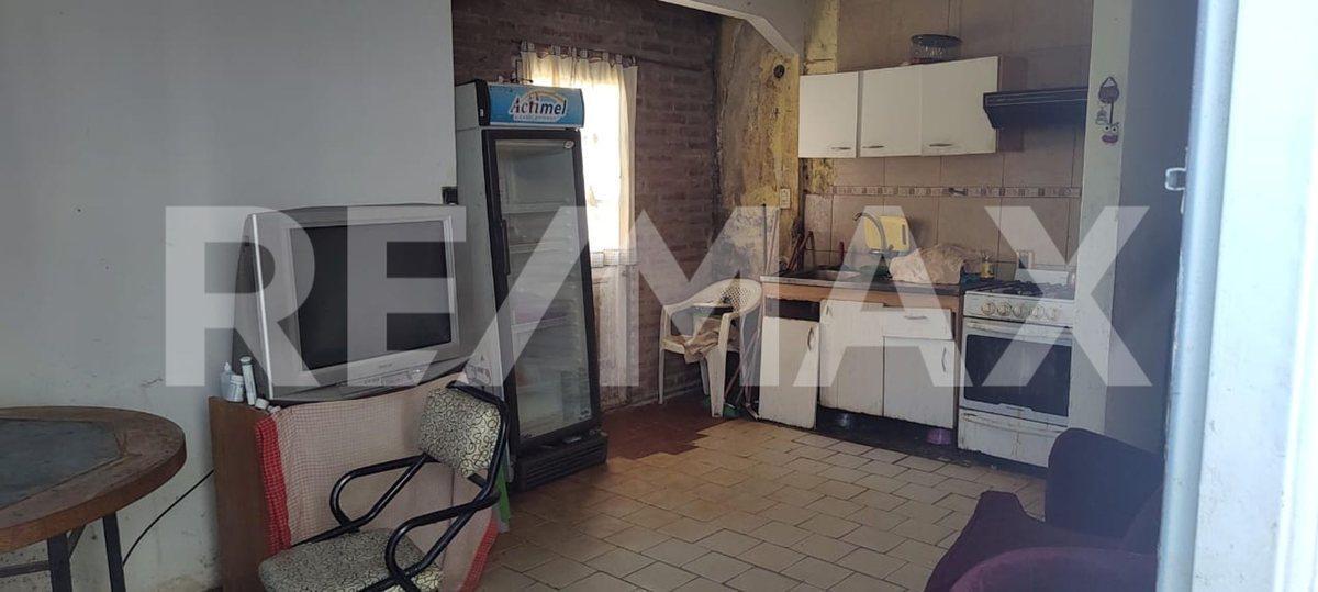 VENTA LOTE CON CONSTRUCCION- PRINGLES 564