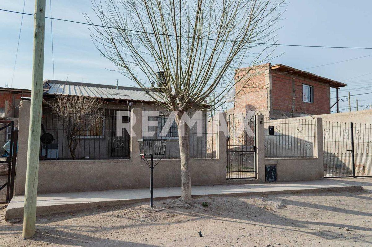 VENTA CASA 2 DORMITORIOS, THOMAS 5579, NEUQUÉN.