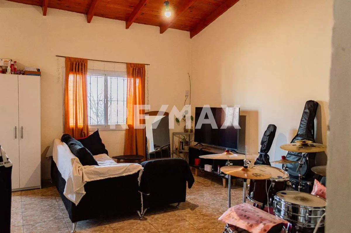 VENTA CASA 2 DORMITORIOS, THOMAS 5579, NEUQUÉN. 3