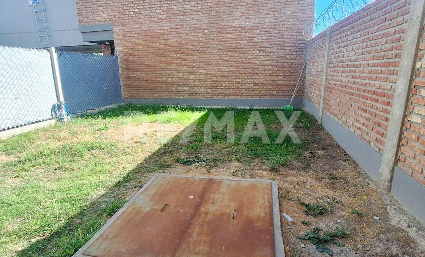 Foto de VENTA DUPLEX 3 DORMITORIOS CALLE BOERR 3334 NQN, imagen 5