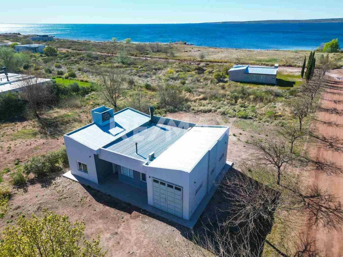 CASA EN VENTA EN LA PENINSULA - LAGO MARI MENUCO 8