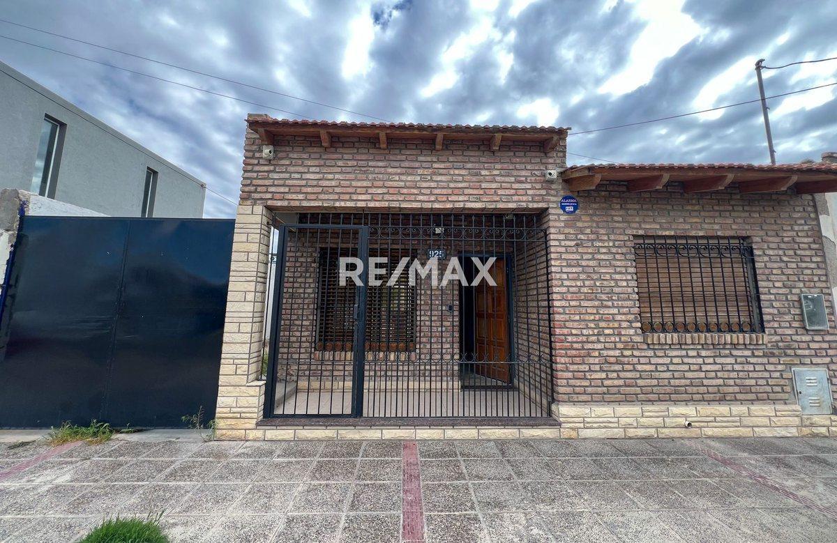 SE VENDEN OFICINA CORPORATIVA CON DEPOSITO